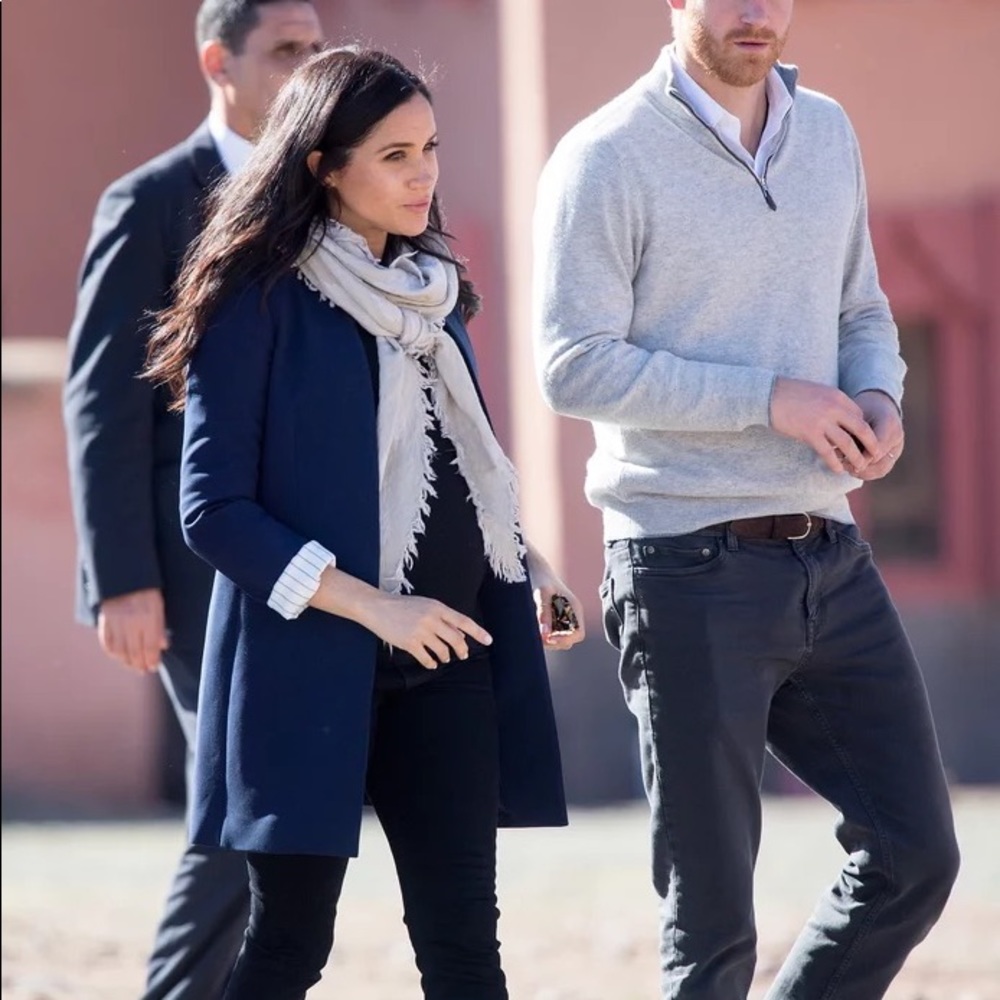 Aritzia Wilfred scarf ASO Meghan Markle